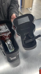 Теннесси Виски Jack Daniel's Old No.7 0.7 л 40% в футляре гитары (5099873704790)