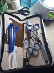 Подарочный набор профессиональных парикмахерских ножниц SMITH CHU 6.0 BLUE в чехле с расческой, зажимами, салфеткой, маслом фото от покупателей 3