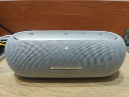 Акустическая система портативная Harman-Kardon серии Luna Grey (HKLUNAGREYEU), двухполосная, 40 Вт (1х25+1х15), 60 Гц-20 кГц, 4800 мАч, 12 часов автономн. работы, Bluetooth 5.3, USB Type C, IP67, серый фото от покупателей 7