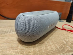 Акустическая система портативная Harman-Kardon серии Luna Grey (HKLUNAGREYEU), двухполосная, 40 Вт (1х25+1х15), 60 Гц-20 кГц, 4800 мАч, 12 часов автономн. работы, Bluetooth 5.3, USB Type C, IP67, серый фото от покупателей 4
