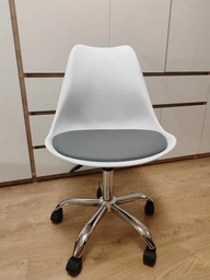 Офісне комп'ютерне крісло Hommex Kantri White / Blue (арт. H-231 W / BL MR) на колесах хром фото от покупателей 14