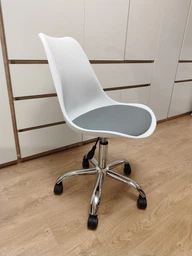 Офісне комп'ютерне крісло Hommex Kantri White / Blue (арт. H-231 W / BL MR) на колесах хром фото от покупателей 13