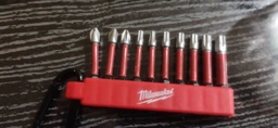 Набор бит и держателя с карабином Milwaukee ShW 2 x PH2 / 1 x PZ2 / 1 x TX15 / 2 x TX20 / 2 x TX30 / 1 x TX40 (4932480941) фото от покупателей 1