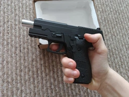 Пистолет металлический стреляет пластиковыми пулями SIG Sauer P226 игровой фото от покупателей 2