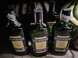 Ликерная настойка на травах Becherovka 1 л 38% (8594405101063) фото от покупателей 1