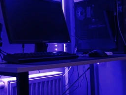 Світлодіодна стрічка RGB LED Mood lights з bluetooth управлінням 5м Aurora фото від покупців 2
