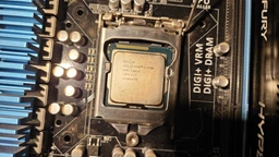 Процесор Intel Core i7-3770K 3.9 GHz. 4 ядра/8 потока. Soket 1155