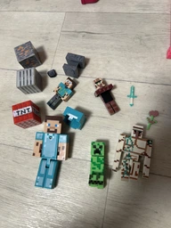 Набор фигурок Minecraft 5 героев, 4 блока, 3 аксессуара Модельки Майнкрафт Стив в алмазной броне (6489) фото от покупателей 2