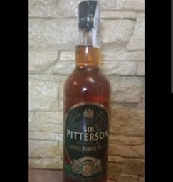 Віскі Sir Pitterson Premium Blended Scotch Whisky 0.7 л 40% (3107872005342) фото від покупців 1