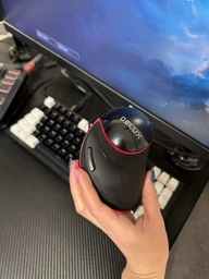 Эргономичная вертикальная игровая мышь Delux M618 PLUS, проводная мышка для ПК 6 кнопок 4000DPI RGB фото от покупателей 4