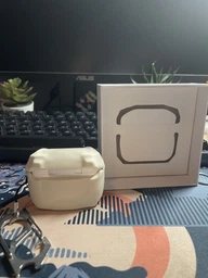 Чехол для наушников Apple AirPods Pro / Pro 2 BLACKTIME 808FC TIGERTEETHCASE ударопрочный силиконовый с карабином, Белый фото от покупателей 1