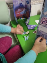 Кукла Эльза Холодное Сердце и 11 сюрпризов Disney Princess Elsa Mattel HTG25 фото от покупателей 5