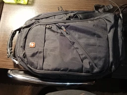 Туристический Рюкзак, SwissGear 8810, для ноутбука. с выходом под наушники. Черный фото от покупателей 2