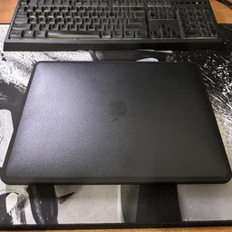 Захисний чохол-накладка Macbook Pro 13.3" М1(A1706 / A1708 / А1989 / А2159 / A2289 / A2251 / A2338) 2016-2020г Чорно-матовий з силіконовою окантовкою фото від покупців 4