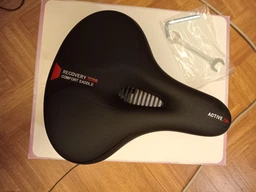 Мягкое велосипедное седло с анатомическим отверстием ROCKBROS AQ-6090 Черный с желтым (RB-AQ-6090-4028) фото от покупателей 8