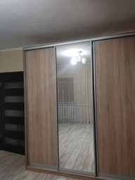 Шафа-купе тридверна Roko 239.2х242х60 см ДСП + Дзеркало Сірий (20200027537)