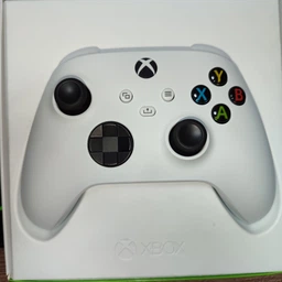 Геймпад Microsoft Xbox Series X/S Wireless Controller Robot White (QAS-00002) фото от покупателей 6