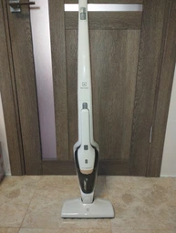 Аккумуляторный пылесос Electrolux EERC75SW фото от покупателей 14