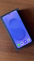 Мобильный телефон Samsung Galaxy S25 12/512GB Navy (SM-S931BDBHEUC) фото от покупателей 1