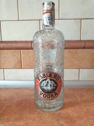 Водка Esbjaerg Copper Edition 0.7 л 40% (8711114485547)