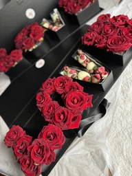 Подарункова коробка "Love", 65*21*6.8 см., колір - чорний