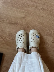 Женские кроксы Crocs Classic Crush Clog Dark Cherry M7W9-40-25.5 см 207521 фото от покупателей 3