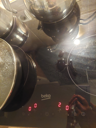 Варильна поверхня електрична BEKO HIC 64403 T