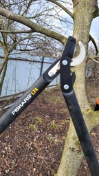 Сучкорез средний плоскостной с силовым приводом Fiskars PowerGear L74 (1000582/112290) фото от покупателей 1