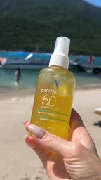 Солнцезащитный водный двухфазный увлажняющий спрей Vichy Capital Soleil для лица и тела с гиалуроновой кислотой SPF 50 200 мл (3337875695145) фото от покупателей 1