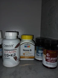 Вітаміни OstroVit Vitamin D3+K2 90 таблеток фото від покупців 3