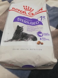 Сухой корм Royal Canin STERILISED 7+ для стареющих стерилизованных кошек 1.5 кг (3182550784566) фото от покупателей 17