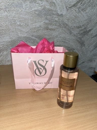 Спрей для тіла Victoria's Secret Fragrance Mist BARE VANILLA 250мл фото від покупців 1