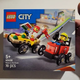 Конструктор LEGO City Піца-авто проти пожежної машини (60458) фото від покупців 1