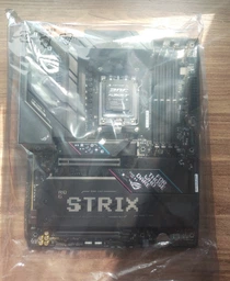 Материнская плата Asus ROG Strix B850-E Gaming Wi-Fi (sAM5, AMD B850, PCI-Ex16) фото от покупателей 13
