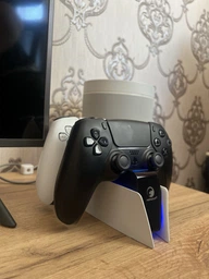 Зарядка для джойстика PlayStation 5 Honcam зарядная Док Станция для геймпада PS5 DualSense на 2 геймпада с подсветкой Белая фото от покупателей 11