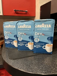 Упаковка кава мелена Lavazza Dek без кофеїну 750 г (3 пач* 250 г)