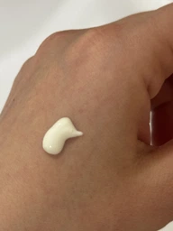 Легкий солнцезащитный крем iUNIK Centella Calming Daily Sunscreen с Экстрактом центеллы азиатской SPF 50+ PA++++ 60 мл (8809728080637) фото от покупателей 7
