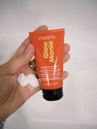 Профессиональный кондиционер Matrix Glow Mania для защиты цвета окрашенных волос 300 мл (3474637257040) фото от покупателей 12