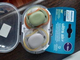 Силіконова ортодонтична пустушка Philips Avent Ultra Air 6-18 міс 2 шт (SCF085/16) фото від покупців 11