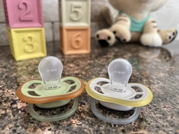 Силіконова ортодонтична пустушка Philips Avent Ultra Air 6-18 міс 2 шт (SCF085/16) фото від покупців 9