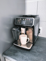Кофемашина PHILIPS Series 5500 LatteGo EP5547/90