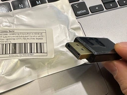 Перехідник - конвертер DisplayPort to HDMI 4K 1080P адаптер для передачі відеосигналу на ПК / ноутбук / проектор HDTV, 7х2.3х1.9 см, чорний (102435761) фото від покупців 3