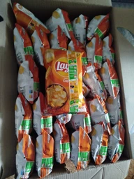 Упаковка чипсов картофельных Lay's со вкусом сыра 60 г х 28 шт (1.68 кг) (4823063125352)