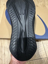 Мужские кроссовки для бега Asics Novablast 5 1011B974-407 44 (10USA/9UK) 28 см Голубые (4571633388521) фото от покупателей 10