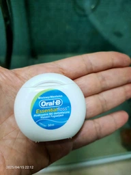 Зубная нить Oral-B Essential Мятная 50 м (5010622005029/3014260280772) фото от покупателей 4
