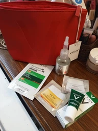 Антивозрастная сыворотка Vichy Liftactiv Hyaluronic Specialist H.A. для восстановления упругости кожи лица и уменьшения заметности морщин 30 мл (3337875719209/8011935069705)