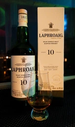 Виски Laphroaig 10 лет выдержки 0.7 л 40% (5010019640260_5010019000255) фото от покупателей 3