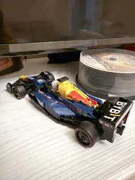Конструктор LEGO Speed Champions Автомобіль для перегонів F1 Oracle Red Bull Racing RB20 251 деталь (77243) фото від покупців 7