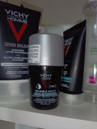 Шариковый дезодорант-антиперспирант Vichy Homme Invisible Resist 72 часа защиты 50 мл (3337875894234) фото от покупателей 3