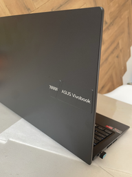 Ноутбук ASUS VivoBook 15 OLED M1505YA-MA268 (90NB10Q1-M00CT0) Indie Black / 15.6" OLED 2.8K 120 Гц / AMD Ryzen 5 7430U / RAM 16 ГБ / SSD 512 ГБ фото від покупців 1